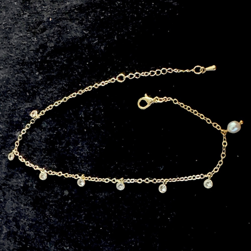 14k Gold-coated Ankle Bracelet, Real Lust Pearl with 7 little Crystal Accents